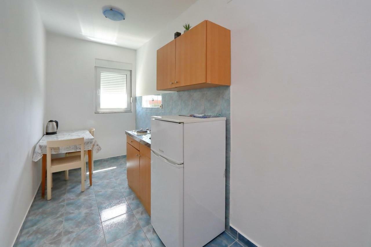 Apartments And Rooms Aleksandra Bibinje Quarto foto